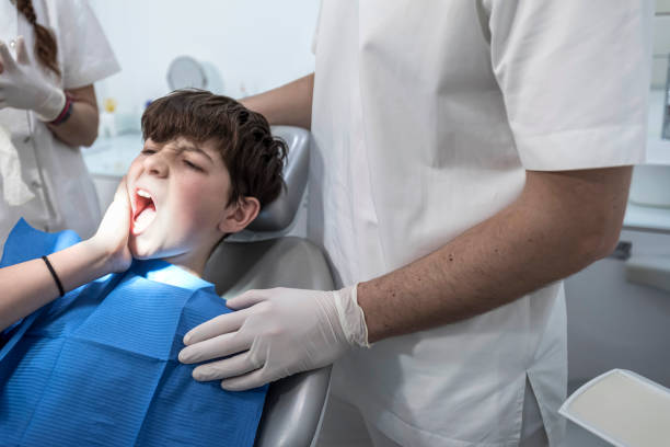 Best Emergency Tooth Extraction in Monroe, IA
